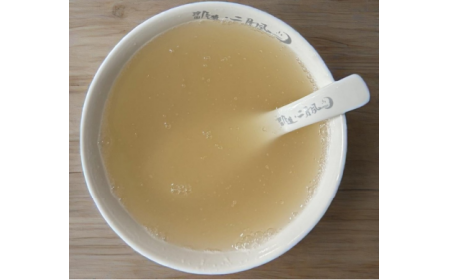 葛粉沖調(diào)新手必看！告別“白色尷尬”，一碗晶瑩剔透的有機(jī)野生葛根粉是這樣沖出來的！